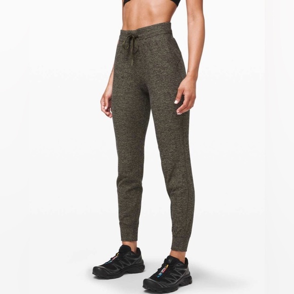 lululemon athletica Pants - Lululemon Ready To Rulu Pant *29" Heathered Utilitarian Green / Black, size 6